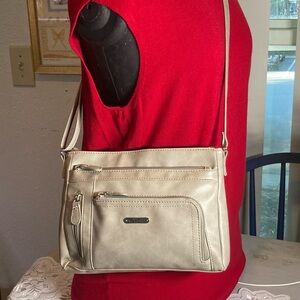 Multi Sac Summerville Solid Crossbody Bag